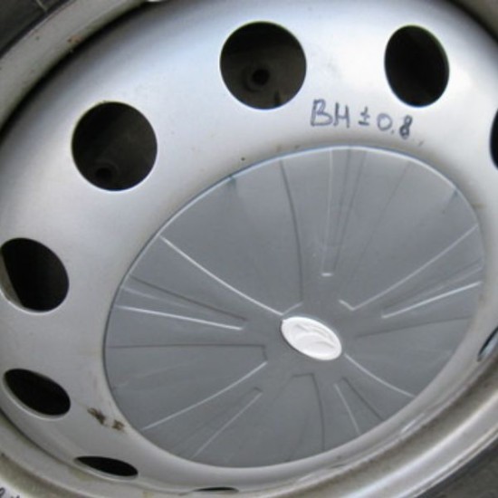Plastový kryt kolesa 2121-3103065-10